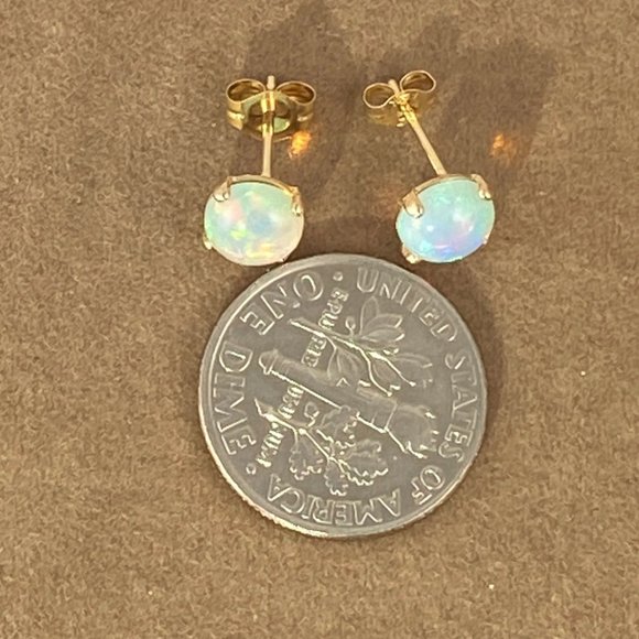 Vintage Exquisite 6MM Round Opal Cabochon Earrings - Picture 2 of 13